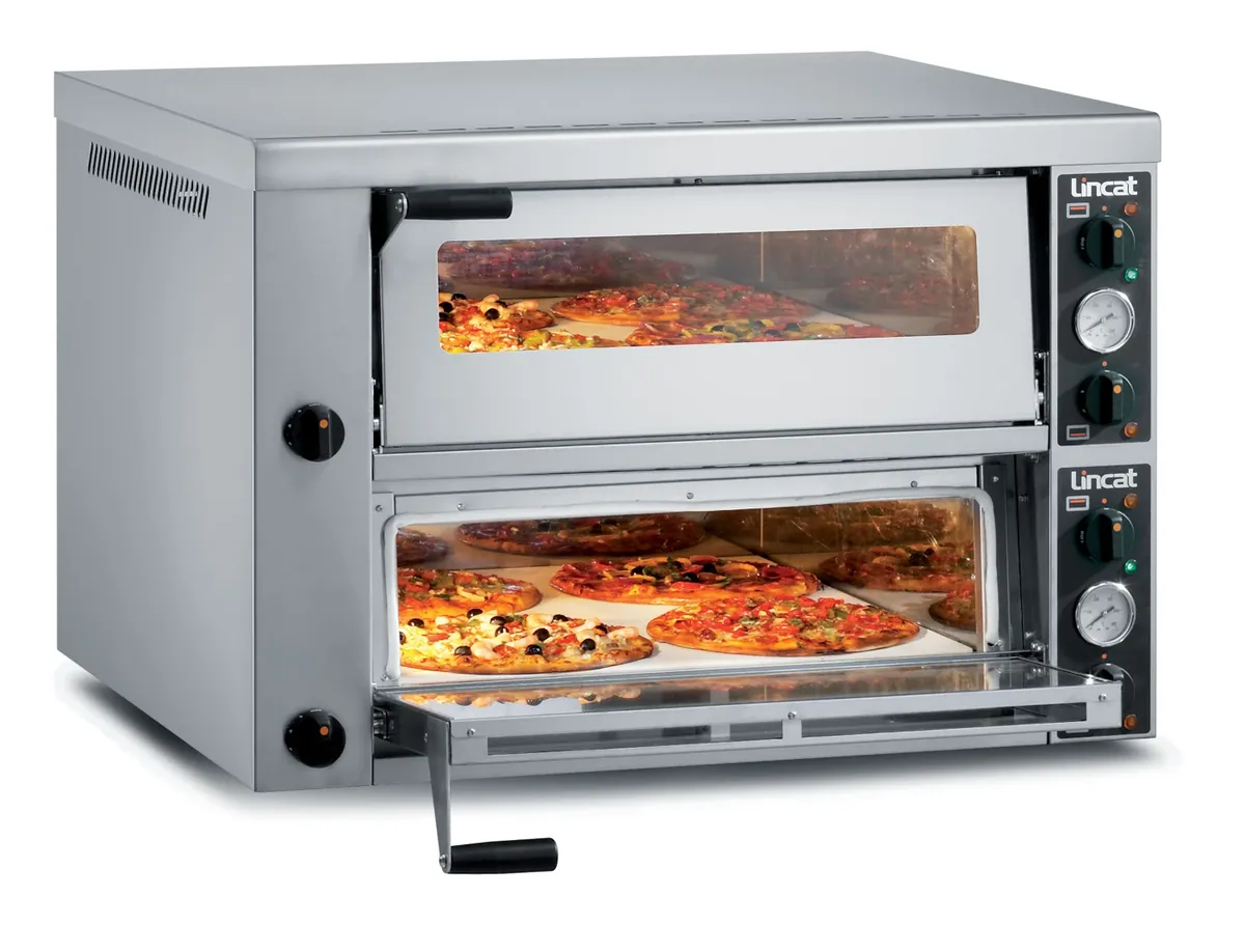 Lincat Specialist Electric Counter-top Pizza Oven - Twin-Deck - W 966 mm - 8.4 kW